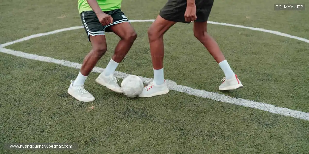 🎧官方正品周边直供，把赛场荣耀穿在身上！🏅